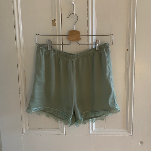 Paper Label Lounge Shorts - Picture 5 of 7